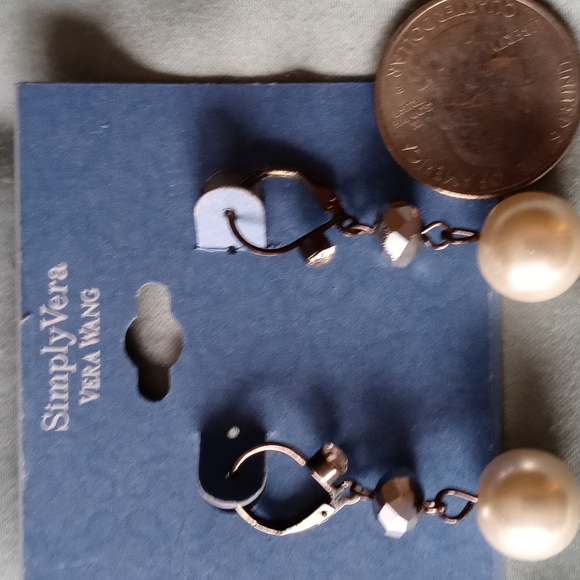 SimplyVera Vera Wang. Pretty Earrings - Picture 3 of 3